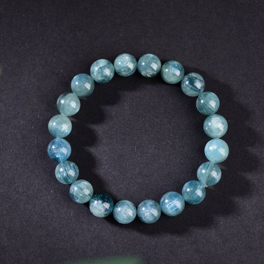 "Forest Vein" -Natural Green Kyanite Stretch Bracelet