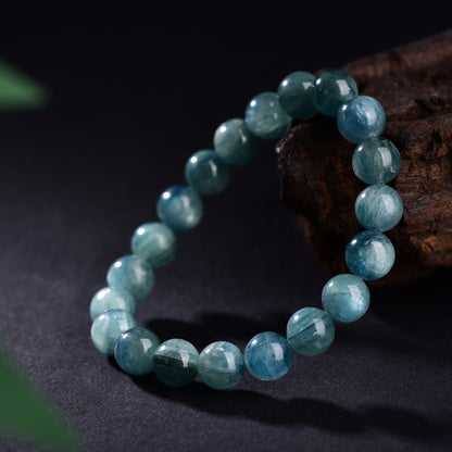 "Forest Vein" -Natural Green Kyanite Stretch Bracelet